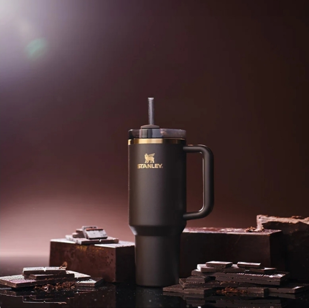 SOLD OUT  NWT - THE CHOCOLATE GOLD QUENCHER H2.0 FLOWSTATE™ TUMBLER | 40 OZ